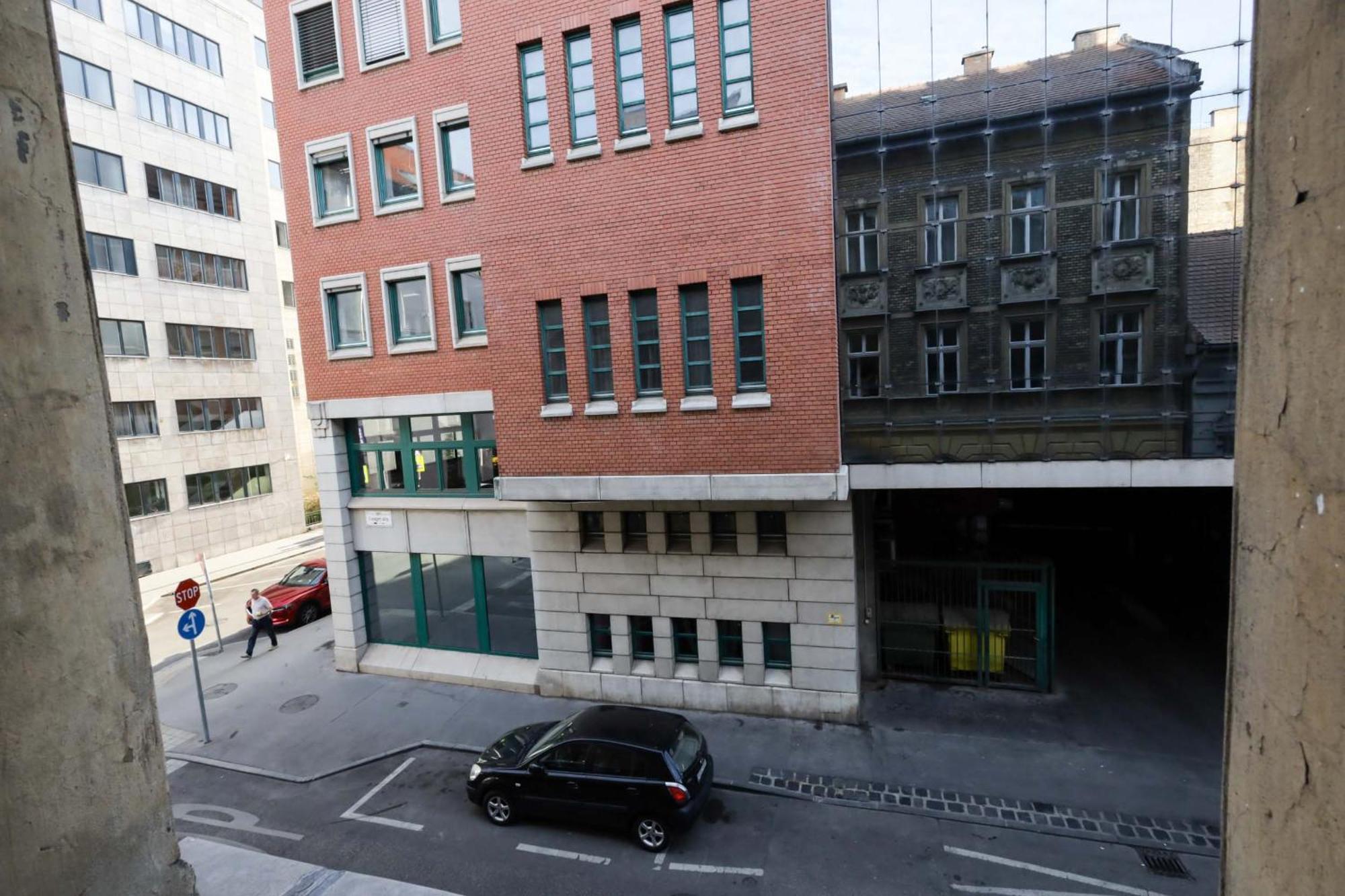 Budapest Pest-Port Apartment 4 Rooms For 16 Person — Photos 1